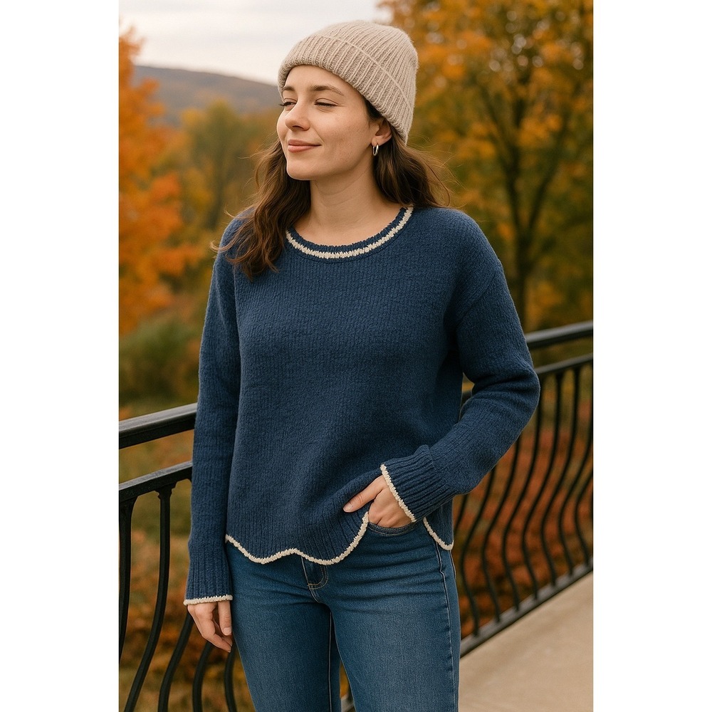 Hem & Thread Blue Chenille Scallop Hem Sweater Women's L Soft Textured Knit Cozy